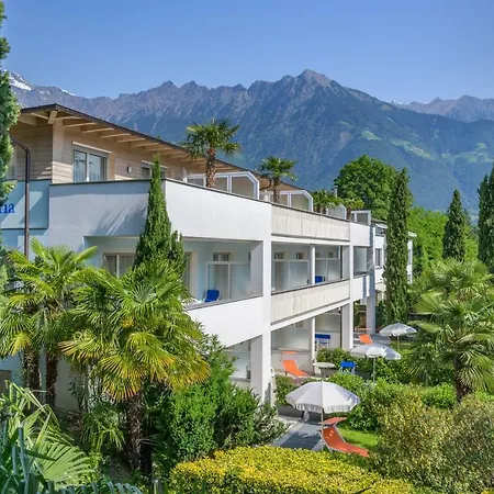 Glanzhof Hotel&Apartments-3